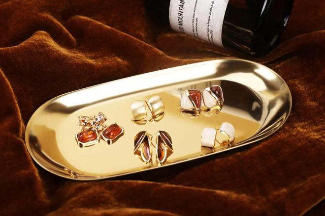 富贵耳环惊艳住了谁戴都好看!开元棋牌app被这10对中古(图8) 富贵耳环惊艳住了谁戴都好看!开元棋牌app被这10对中古(图8)