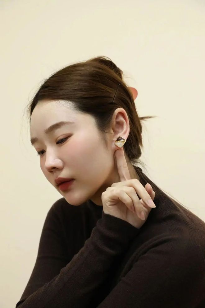 富贵耳环惊艳住了谁戴都好看!开元棋牌app被这10对中古(图18) 富贵耳环惊艳住了谁戴都好看!开元棋牌app被这10对中古(图18)